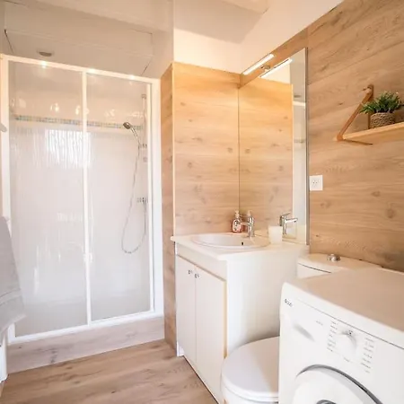 Appt Chalet Centre Calme 2ch/jardin Appartement